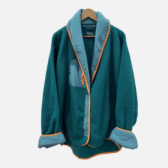 Free People Hit The Slopes Fleece Shawl Jacket. NWOT. Spruced up combo - Picture 7 of 10